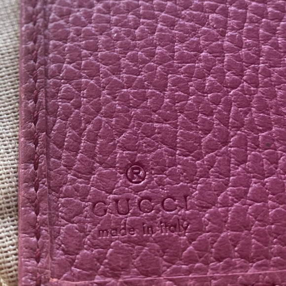 ♦️Beautiful Gucci Peonia Flower Swing Train flap Card Case - Picture 3 of 5